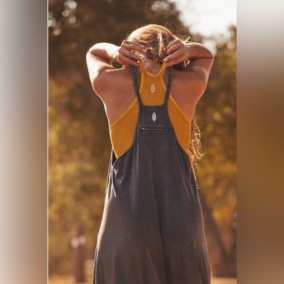 EUC - Free People Hot Shot Onesie - XS - Picture 2 of 6